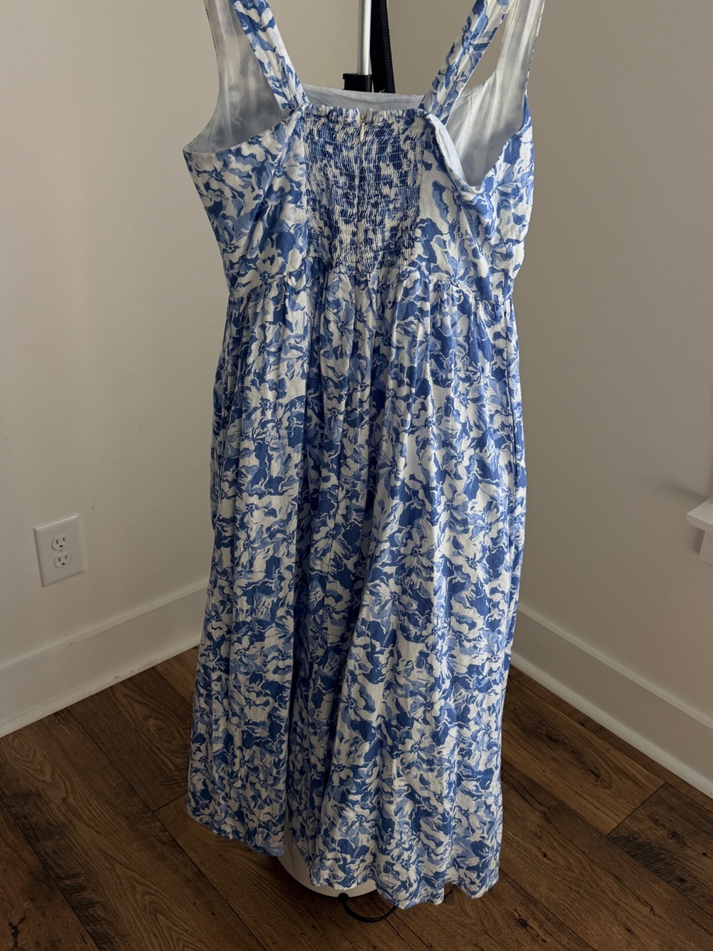 Quince Blue & White Floral Scoop-Neck Midi Dress - Picture 2 of 6